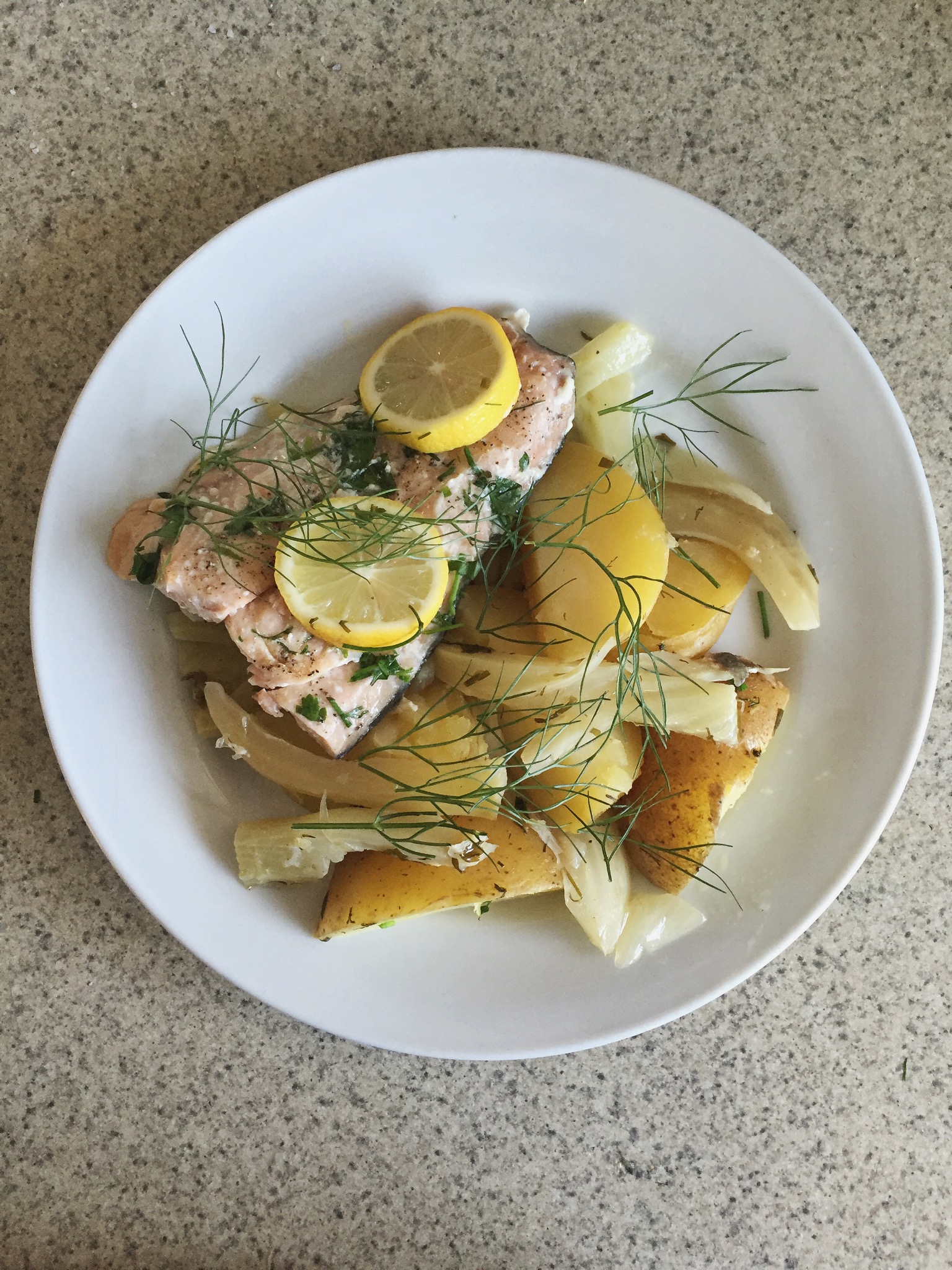 SLOW COOKER SALMON WITH POTATOES, FENNEL, AND HERBS // laurenariza.com // recipe schmecipe